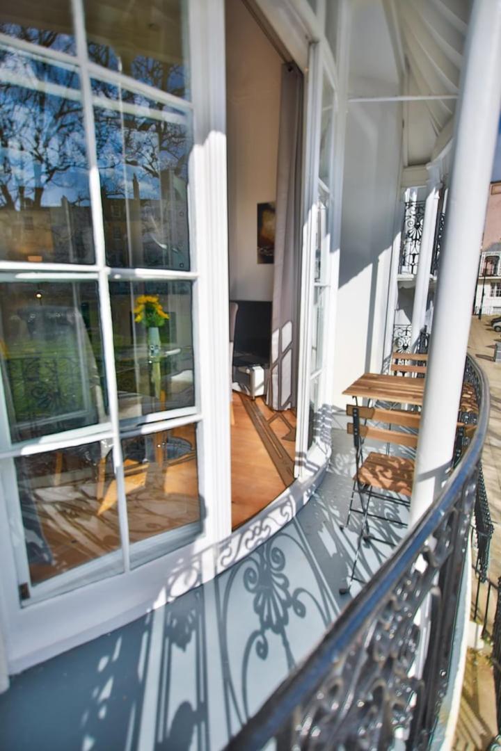 הייסטינגס 40B Wellington Suites מראה חיצוני תמונה