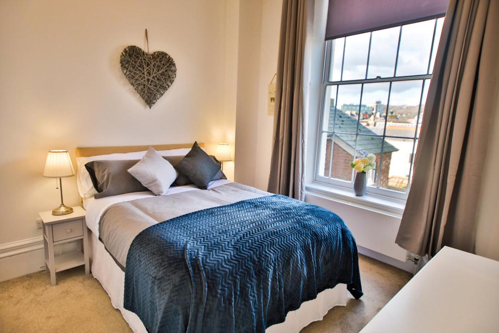 הייסטינגס 40B Wellington Suites מראה חיצוני תמונה